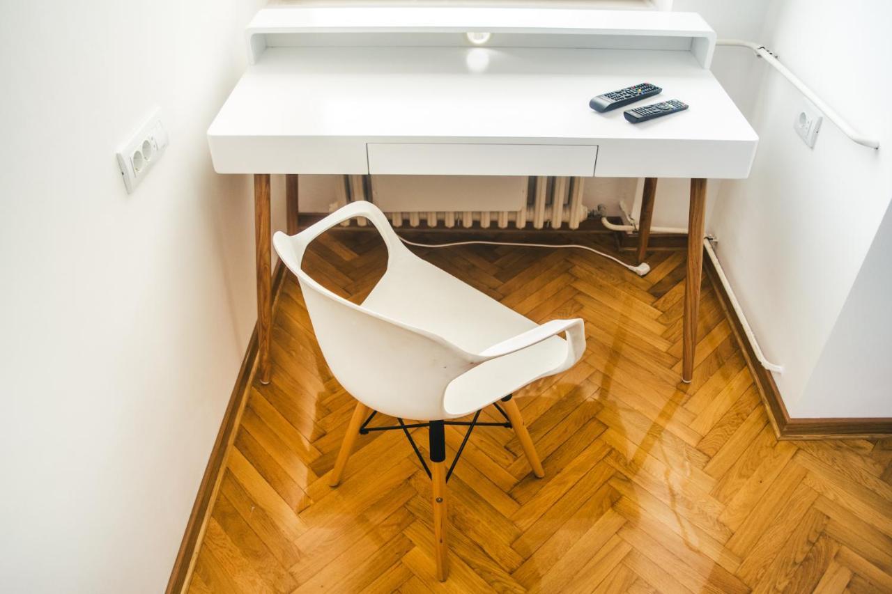 Apartmán Aparment Theatre Ni Exteriér fotografie