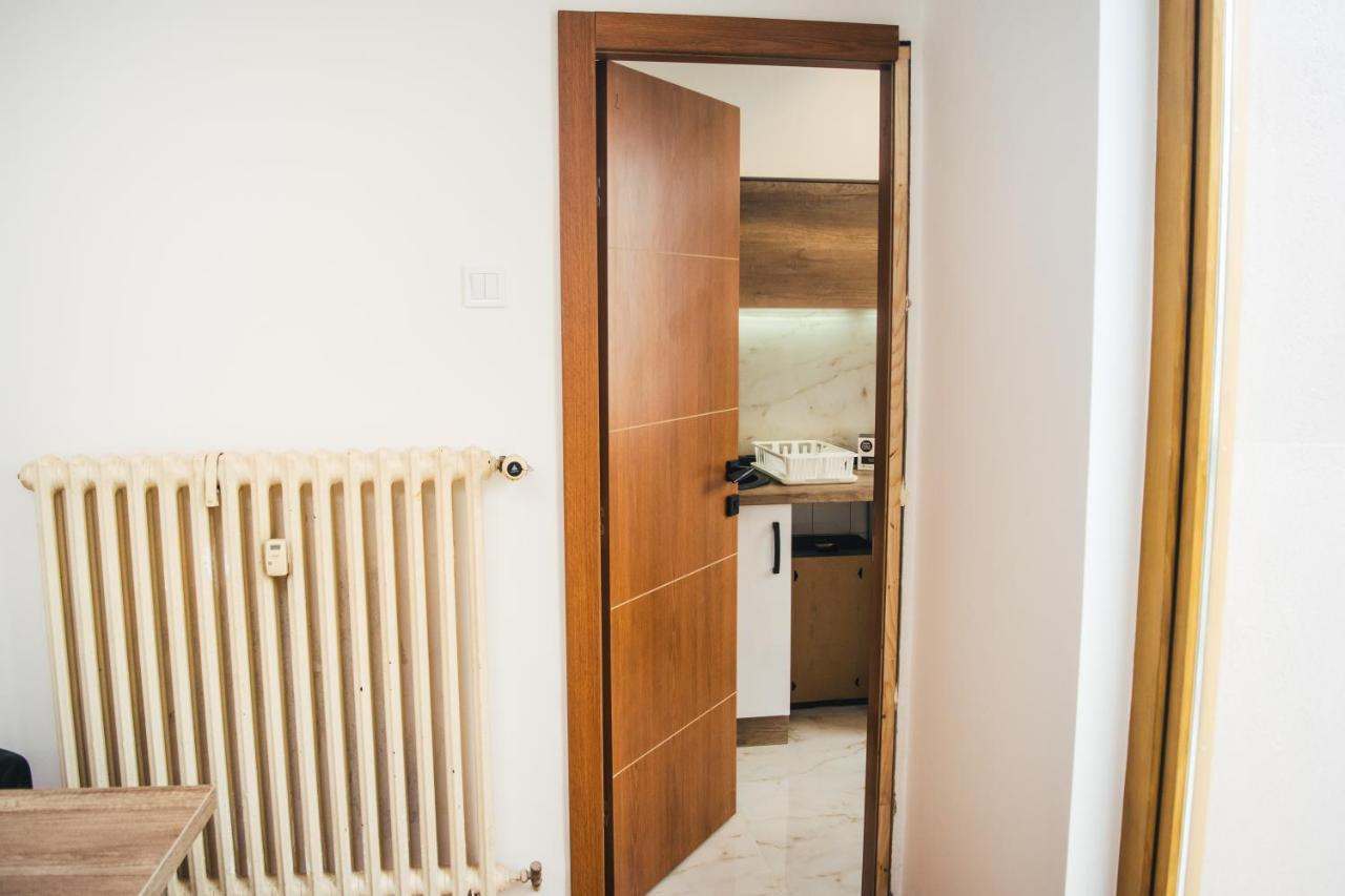 Apartmán Aparment Theatre Ni Exteriér fotografie