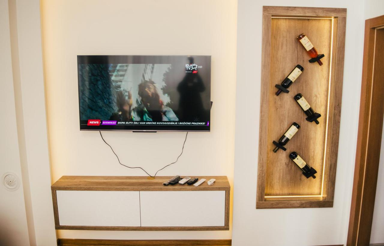 Apartmán Aparment Theatre Ni Exteriér fotografie