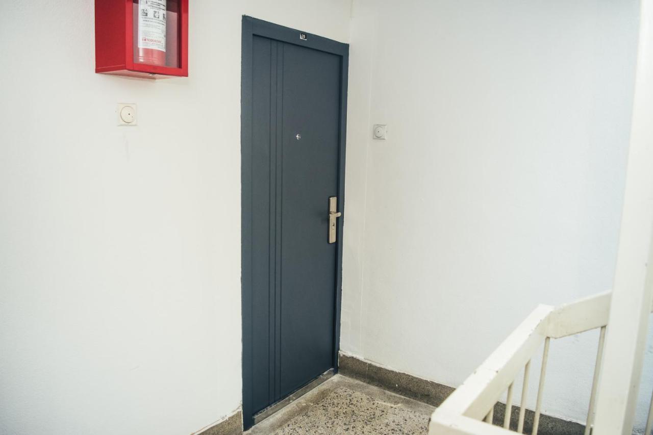 Apartmán Aparment Theatre Ni Exteriér fotografie